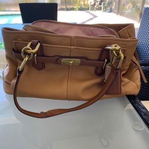 REDUCE-hand bag with3pockets inside.